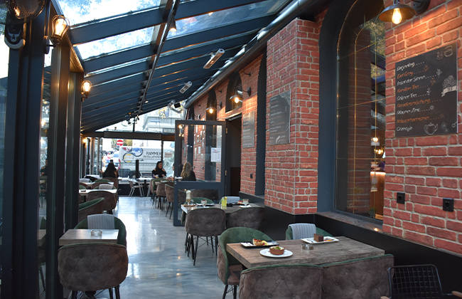 Cezve Cafe – Willkommen